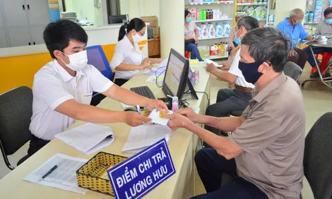 Người hưởng lương hưu sẽ bị cắt lương hưu trong trường hợp nào?