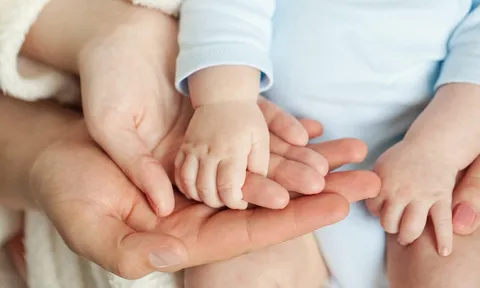 Trên 18 tuổi có được nhận làm con nuôi không?
