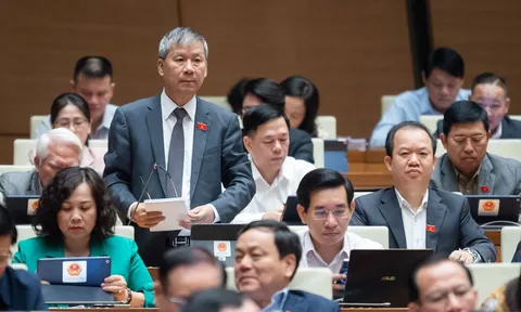 Đại biểu Quốc hội kiến nghị nên bãi bỏ giấy chuyển viện khi dùng bảo hiểm y tế