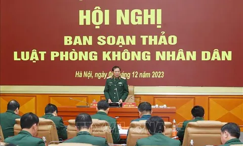 Nghiên cứu hoàn thiện dự án Luật Phòng không nhân dân