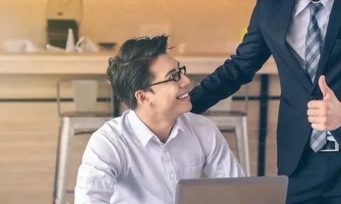 Lựa ý cấp trên