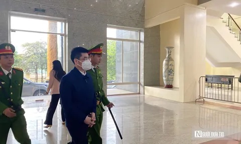 Vụ chuyến bay giải cứu: Hoàng Văn Hưng bị rối loạn tiền đình, xin xử vắng mặt