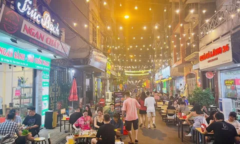 Độc đáo nét văn hóa ẩm thực đêm trên các tuyến phố đi bộ tại Hà Nội