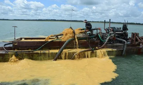 Gỡ vướng đăng kiểm phương tiện thủy có gắn máy hút cát, sỏi