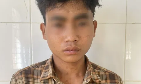 Kon Tum: Nam thiếu niên chém bố dượng tử vong vì mâu thuẫn