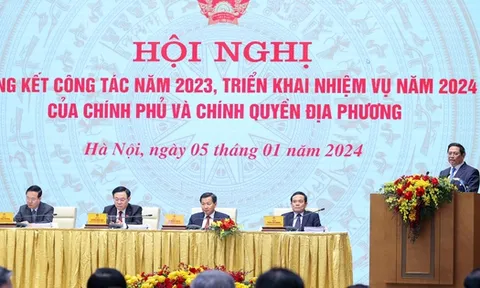 Hội nghị tổng kết công tác năm 2023, triển khai nhiệm vụ năm 2024 của Chính phủ và chính quyền địa phương