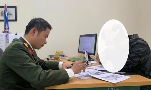 Xử phạt nam thanh niên quay video hướng dẫn đốt các loại pháo nổ