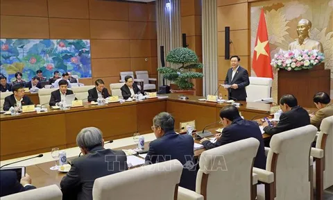 Chủ tịch Quốc hội chủ trì họp về Luật Công nghiệp quốc phòng, an ninh và động viên công nghiệp