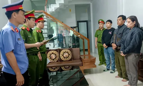 Khởi tố 4 đối tượng mua bán hóa đơn trái phép ở Thừa Thiên - Huế