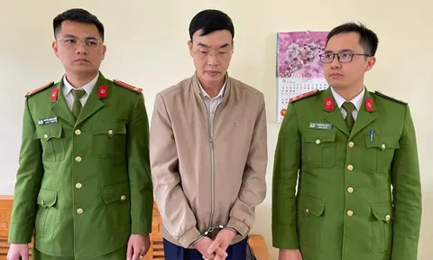 Bắt tạm giam 2 cán bộ Chi cục Dự trữ Nhà nước tỉnh Tuyên Quang