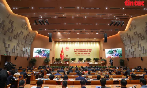 Phát huy tinh thần giám sát hiệu quả, quyết sách kịp thời
