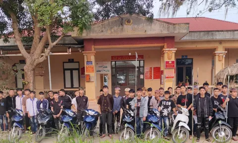 30 thanh niên bịt kín mặt, vác dao đi giải quyết mâu thuẫn ở Vĩnh Phúc