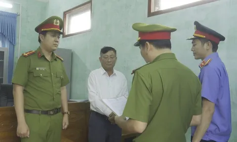 Nguyên Chủ tịch xã ở Quảng Bình bị bắt vì để cấp dưới tham ô tài sản
