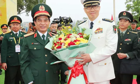Giao lưu hữu nghị quốc phòng biên giới Việt Nam - Trung Quốc lần thứ 8