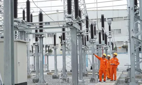 Thủ tướng yêu cầu triển khai quyết liệt, đồng bộ các giải pháp bảo đảm cung ứng điện trong thời gian cao điểm