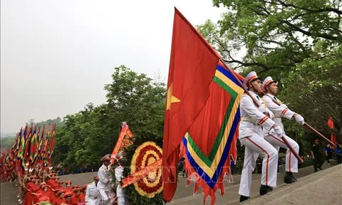 Thủ tướng Phạm Minh Chính dự Quốc Giỗ, dâng hương các Vua Hùng