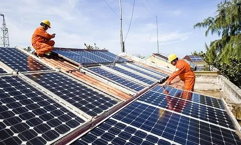 Đề xuất nhà máy điện mặt trời được phép bán trực tiếp cho khách hàng qua đường dây riêng