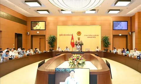 Bế mạc Phiên họp thứ 32 của Ủy ban Thường vụ Quốc hội
