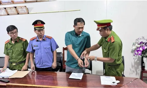 Bắt khẩn cấp nguyên Chủ tịch xã ở Phú Quốc vì nhận hối lộ