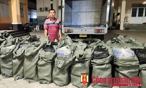 Tạm giữ đối tượng thay biển số giả để vận chuyển thuốc lá lậu