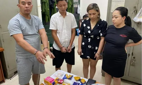 Bắt quả tang thai phụ 8 tháng đang sử dụng ma túy ở Hà Nội