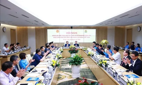 Chính phủ cùng Tổng Liên đoàn Lao động Việt Nam thực hiện 1 nhiệm vụ trung tâm, 3 quan tâm, 5 đẩy mạnh