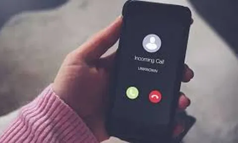 Hà Nội: Cụ bà bị lừa mất hơn 1 tỷ đồng khi sập bẫy cuộc gọi giả mạo Công an
