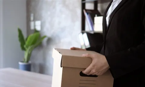 Quy định về thẩm quyền tạm đình chỉ công tác trong cơ quan của Đảng