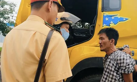 Tạm giữ hình sự đối tượng dùng hung khí tấn công CSGT tại Đồng Nai