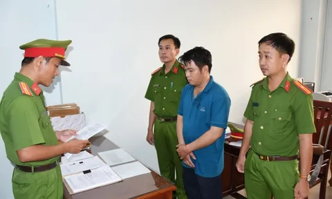 Bắt tạm giam một đăng kiểm viên giả mạo trong công tác