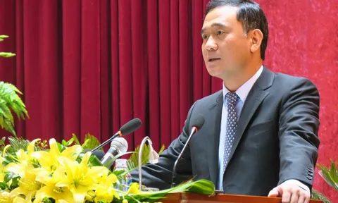 Bắt tạm giam nguyên Bí thư thành phố Hòa Bình về hành vi đánh bạc