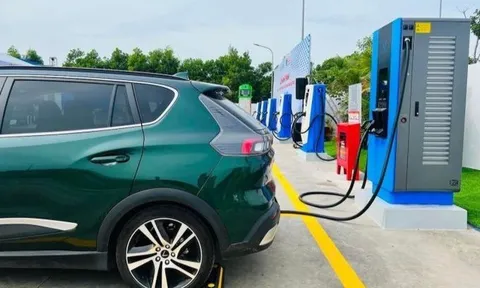 Đề xuất cơ chế hỗ trợ giá điện đối với trạm sạc phục vụ phương tiện giao thông xanh