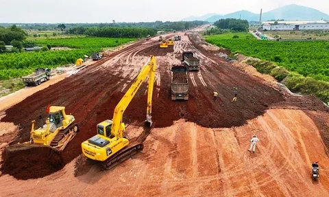 Quyết liệt đẩy nhanh giải phóng mặt bằng các dự án quan trọng quốc gia, trọng điểm ngành Giao thông vận tải