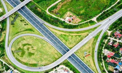 Rà soát, sớm đầu tư các nút giao, kết nối các tuyến đường bộ cao tốc
