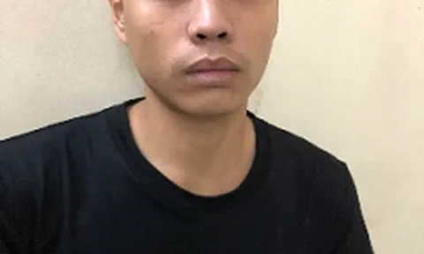 Tạm giữ hình sự đối tượng mang cần sa đi bán ở Hà Nội