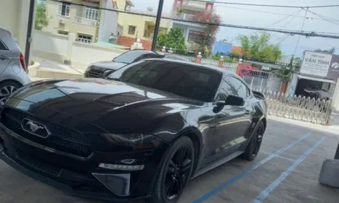Tạm giữ một xe ô tô hiệu Ford Mustang không có hóa đơn, chứng từ