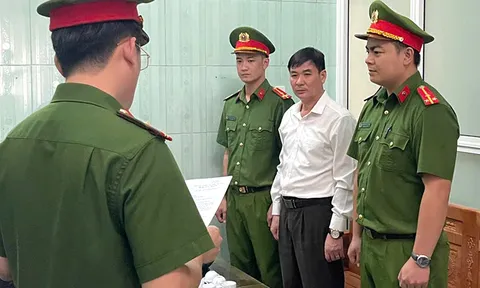 Bắt tạm giam nguyên chủ tịch cùng cán bộ địa chính xã ở Quảng Bình