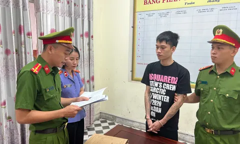 Bắt đối tượng lừa bán vé xe qua mạng, chiếm đoạt 300 triệu đồng