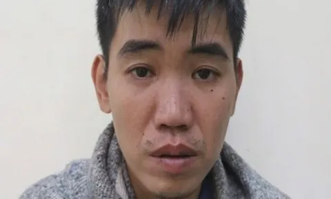 Khởi tố đối tượng cướp giật điện thoại của người phụ nữ đi đường