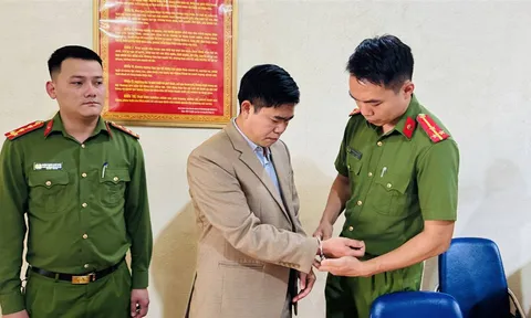 Khởi tố, bắt tạm giam nguyên Hiệu trưởng trường tiểu học ở Lào Cai