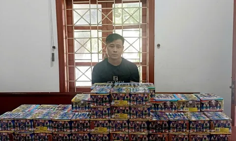 Khởi tố đối tượng mua bán trái phép 100kg pháo ở Nghệ An