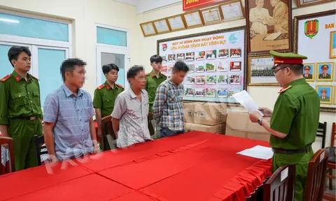 Bắt nhóm người lừa bán thiên thạch giả với giá 19 tỷ đồng