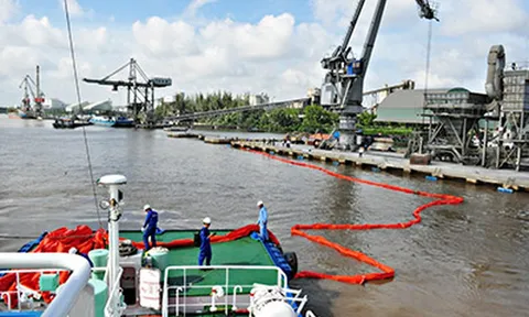 Công bố 5 thủ tục hành chính lĩnh vực ứng phó sự cố tràn dầu thuộc phạm vi Bộ Quốc phòng