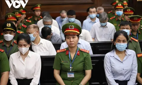 Cựu Bí thư tỉnh ủy Bến Tre và cựu Thứ trưởng Bộ Công Thương hầu tòa vụ Xuyên Việt Oil
