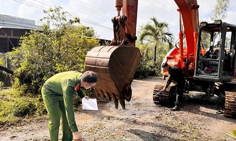 Khởi tố 6 đối tượng dùng hung khí chống người thi hành công vụ
