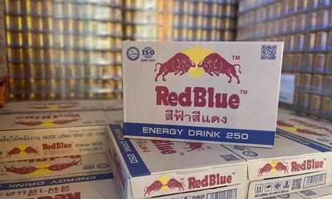 Tạm giữ 50.000 lon “bò húc” có dấu hiệu giả nhãn hiệu Redbull