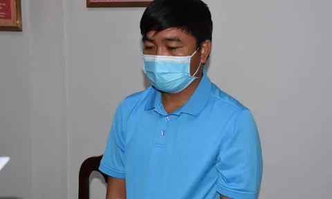 Bắt nhóm đối tượng lập khống phiếu cấp nhiên liệu, chiếm đoạt hơn 8 tỷ đồng