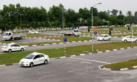 Từ 1/1/2025 sẽ bỏ 1 môn trong đào tạo lái xe ô tô