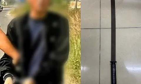 Khởi tố 2 đối tượng mang kiếm tìm người gây sự đánh nhau ở Hà Nội