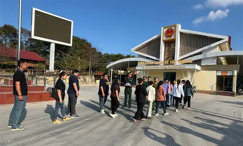 Triệt phá đường dây đưa thiếu nữ Việt sang Lào để bóc lột tình dục